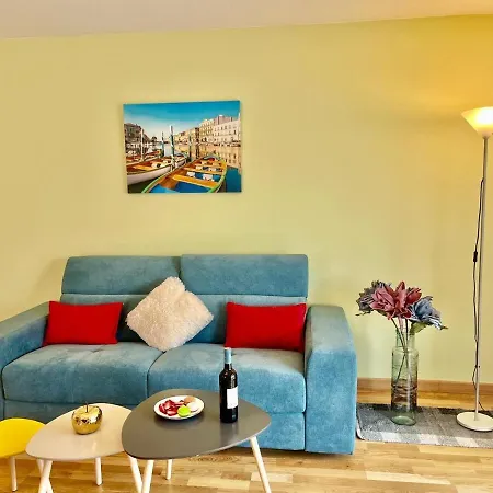 Le Lys D'or Yourhosthelper * Cannes