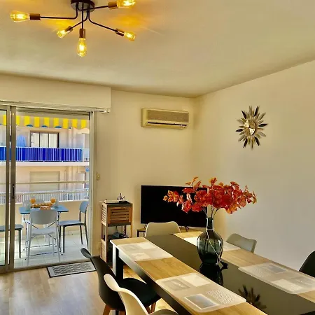 Le Lys D'or Yourhosthelper